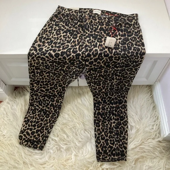 ALICE + OLIVIA High-Rise Straight Leg Jeans - Picture 5 of 11